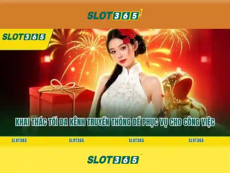 So sánh Slot365 với các nền tảng khác\n<p>So với các nền tảng khác, Slot365 nổi bật với khuyến mãi linh hoạt, bảng xếp hạng người chơi và hệ thống an toàn tiên tiến. Người chơi cũng được trải nghiệm các trò chơi từ các nhà cung cấp uy tín và các sự kiện đặc biệt.</p>\n\n<h>Trải nghiệm người chơi với Slot365</h>\n<p>Giao diện người dùng của Slot365 được tối ưu cho cả máy tính và di động, giúp người chơi dễ dàng tìm thấy máy đánh bạc ưa thích, xem thông tin trò chơi và tham gia các sự kiện đặc biệt.</p>\n\n<h>Tại sao chọn Slot365?</h>\n<p>Slot365 thu hút người chơi bằng khuyến mãi hấp dẫn, rút tiền nhanh, hỗ trợ khách hàng 24/7, bảo mật cao và danh mục trò chơi phong phú.</p>